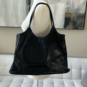 Kenneth Cole Black Full Lamb Skin leather Women Shoulder bag.